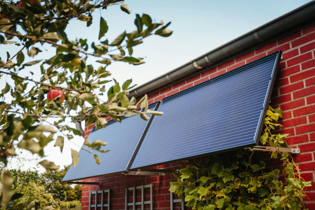 Solar Battery Storage in the UK | Everything You Need to Know by 2025