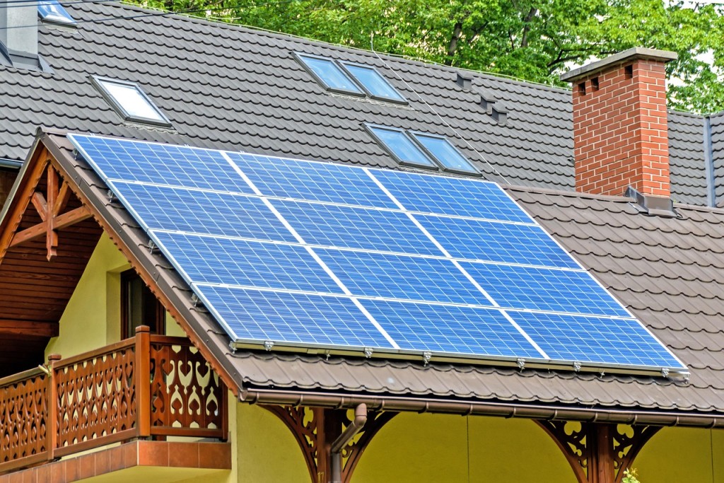 Solar Panels UK: Prices, Grants, savings and benefits to house owners