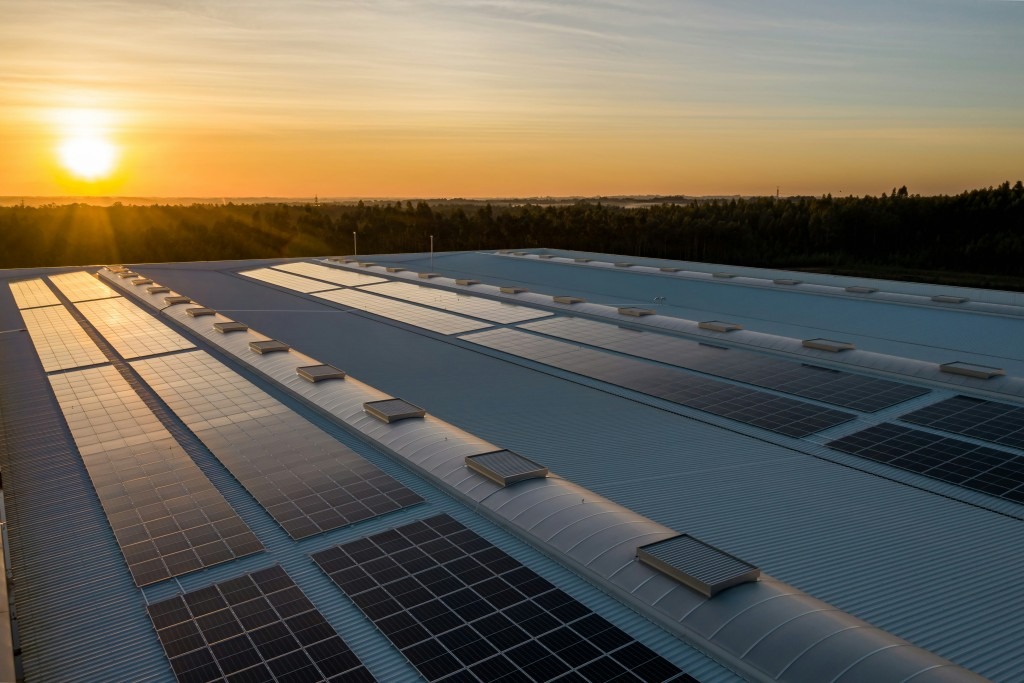 Solar Panels + Electric Vehicle Charging: The Complete Optimization Guide for UK Homes (2026)