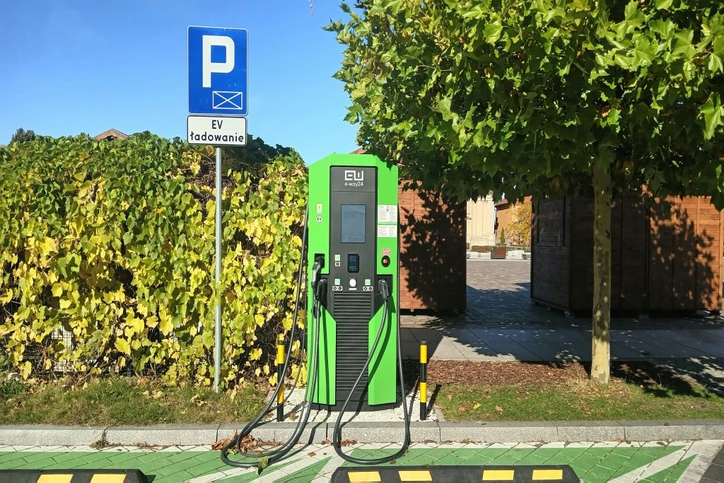 Electric Cars Charging Points: Home Charger Guide UK (2026)